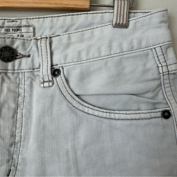 Free People High-Rise Cutoff Denim Shorts Size 26 - Picture 2 of 9